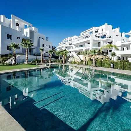 Modern Cozy Two Bedroom Apartment Estepona